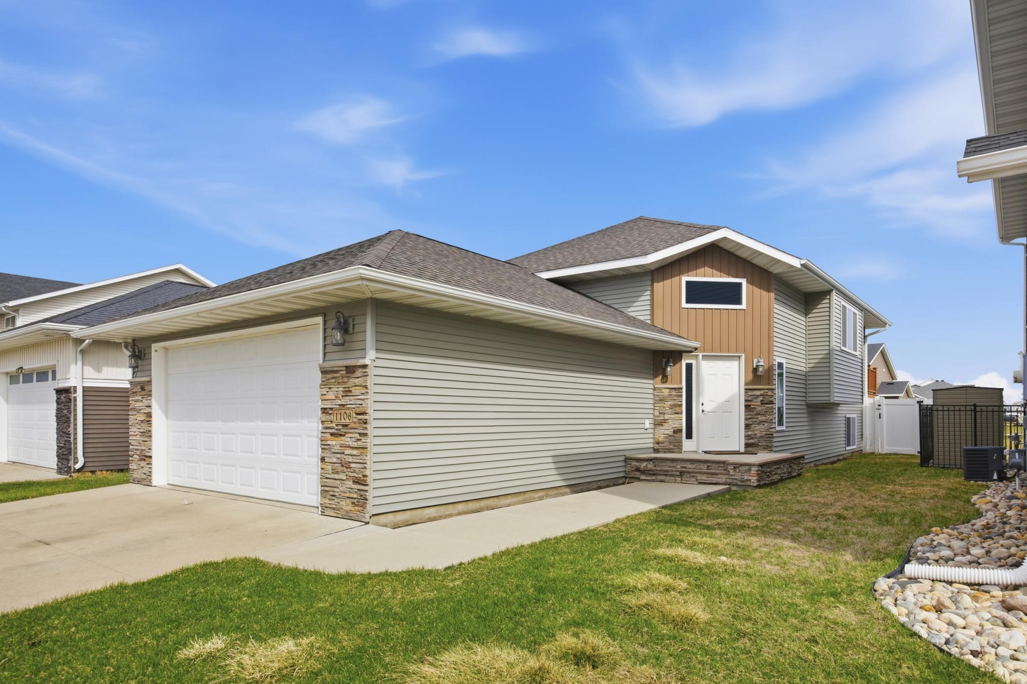 1106 Eaglewood Avenue West Fargo ND 58078