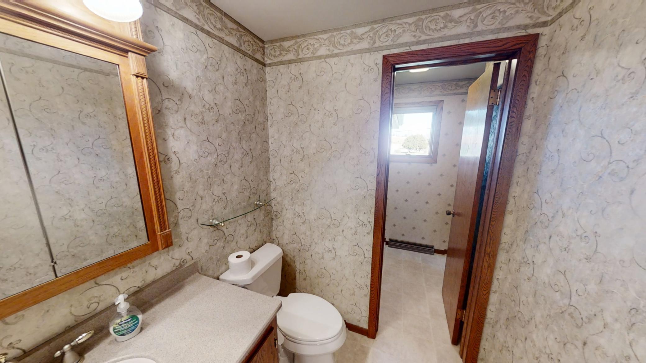 1704 Plainview Lane Albert Lea MN 56007