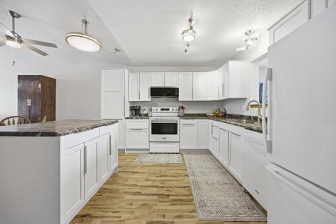 328 30th Street N Moorhead MN 56560