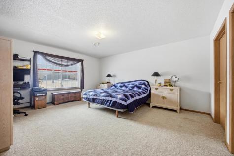 328 30th Street N Moorhead MN 56560