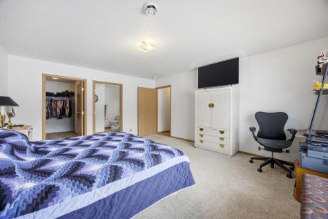 328 30th Street N Moorhead MN 56560