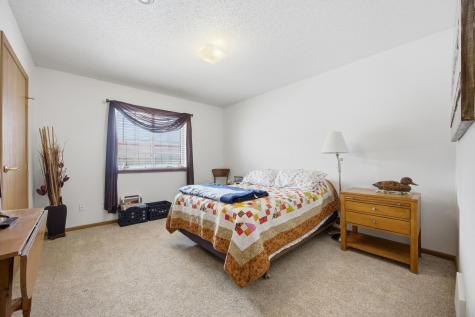 328 30th Street N Moorhead MN 56560