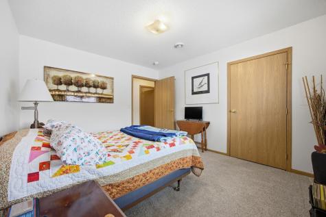 328 30th Street N Moorhead MN 56560