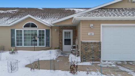 328 30th Street N Moorhead MN 56560