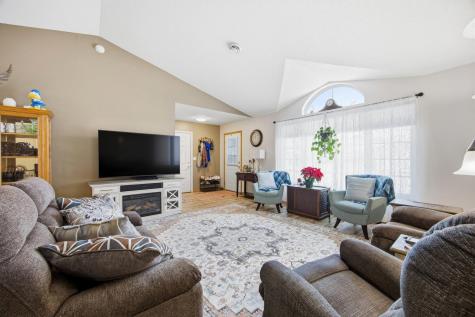 328 30th Street N Moorhead MN 56560