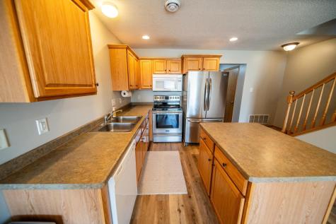 562 Pointe Ct SW Rochester MN 55902