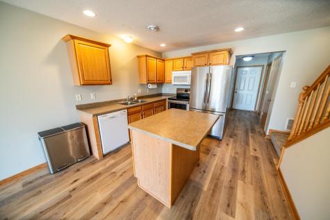 562 Pointe Ct SW Rochester MN 55902