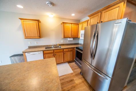 562 Pointe Ct SW Rochester MN 55902