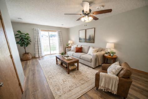 562 Pointe Ct SW Rochester MN 55902