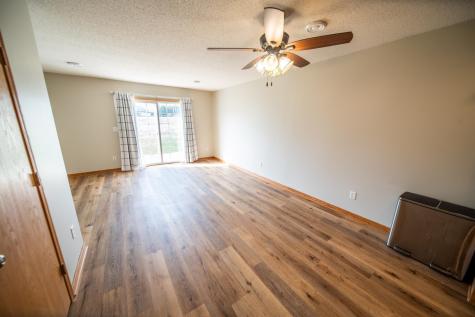 562 Pointe Ct SW Rochester MN 55902