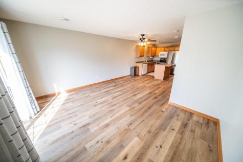 562 Pointe Ct SW Rochester MN 55902