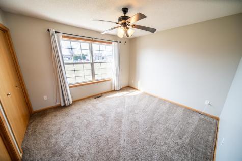 562 Pointe Ct SW Rochester MN 55902