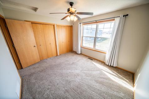 562 Pointe Ct SW Rochester MN 55902