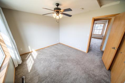 562 Pointe Ct SW Rochester MN 55902