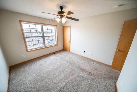562 Pointe Ct SW Rochester MN 55902