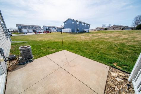 562 Pointe Ct SW Rochester MN 55902