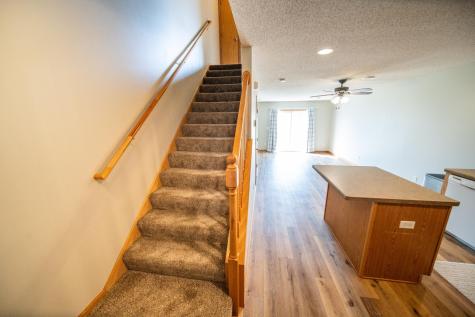 562 Pointe Ct SW Rochester MN 55902
