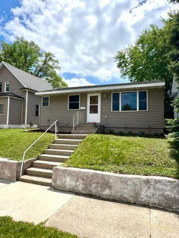 206 Elm Avenue SE Montgomery MN 56069