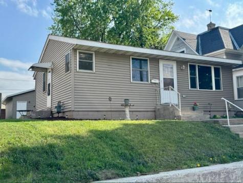 206 Elm Avenue SE Montgomery MN 56069