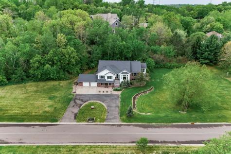 9655 Barton Trail Inver Grove Heights MN 55077