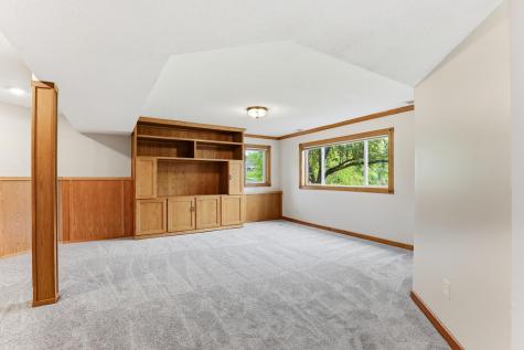 9655 Barton Trail Inver Grove Heights MN 55077