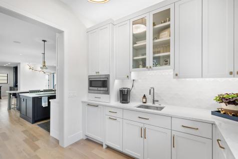 4889 E Lake Harriet Parkway Minneapolis MN 55419