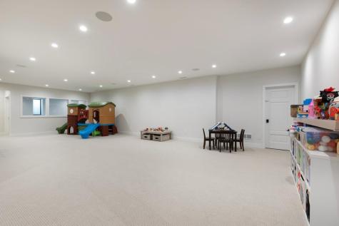 4889 E Lake Harriet Parkway Minneapolis MN 55419