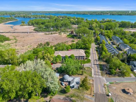 10806 S Shore Drive Plymouth MN 55441