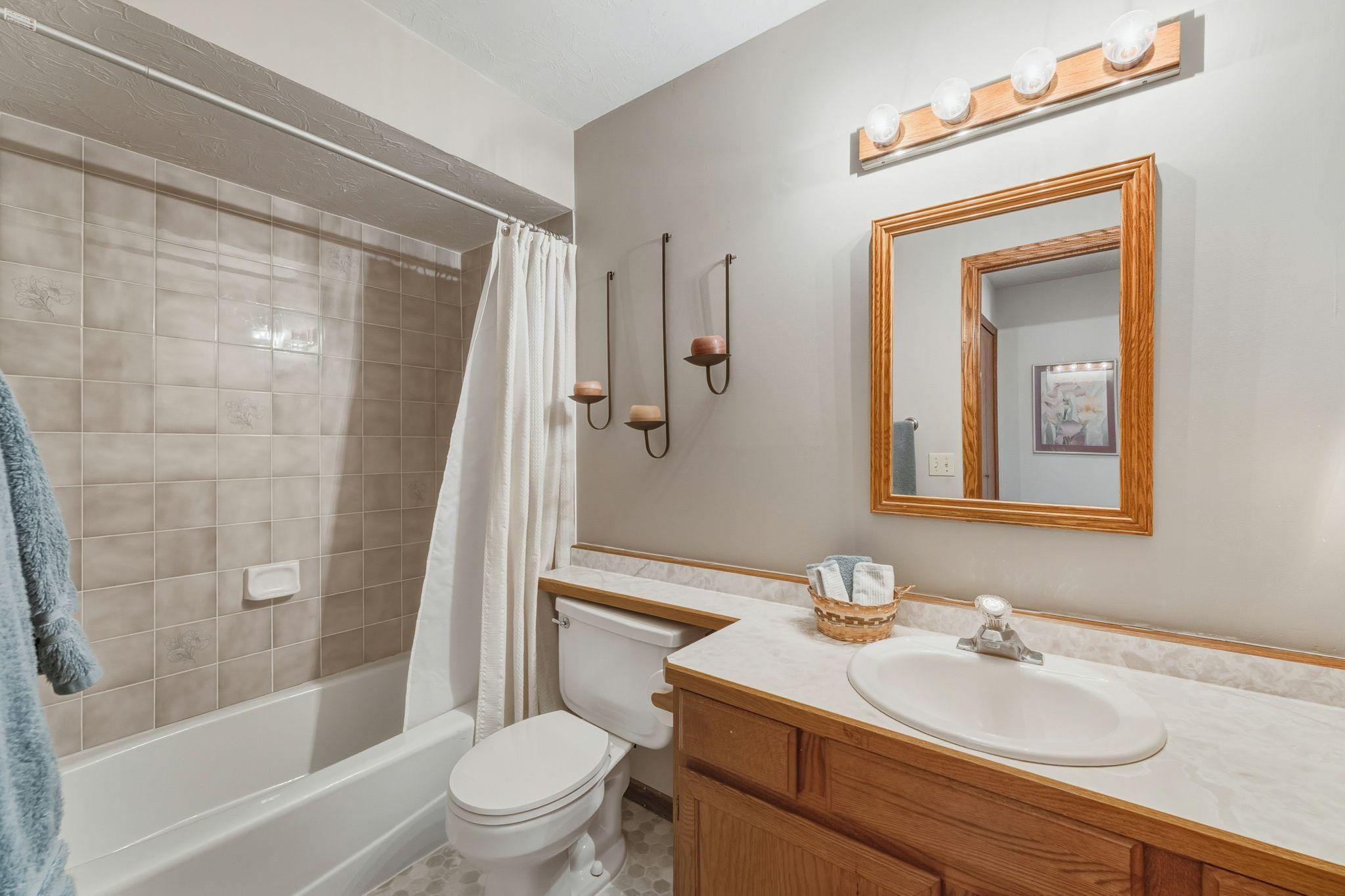 7842 Glenda Court Apple Valley MN 55124