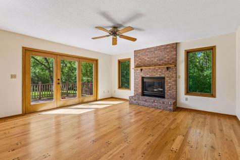 1933 Charlton Street West Saint Paul MN 55118