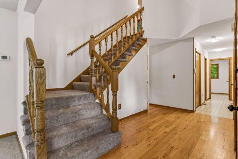 1933 Charlton Street West Saint Paul MN 55118