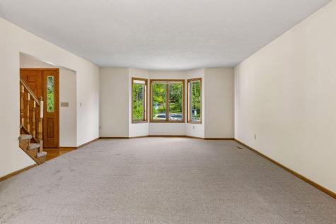1933 Charlton Street West Saint Paul MN 55118
