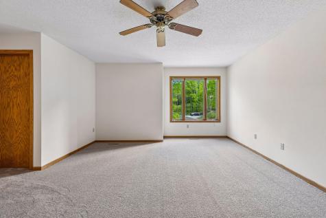 1933 Charlton Street West Saint Paul MN 55118