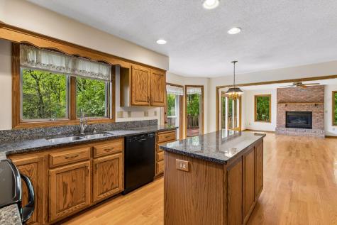 1933 Charlton Street West Saint Paul MN 55118