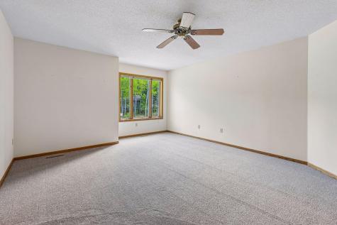 1933 Charlton Street West Saint Paul MN 55118