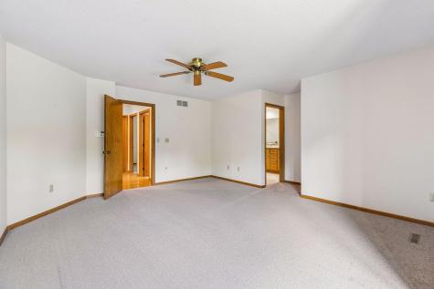 1933 Charlton Street West Saint Paul MN 55118