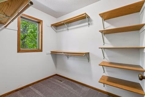 1933 Charlton Street West Saint Paul MN 55118