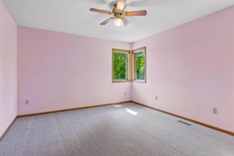 1933 Charlton Street West Saint Paul MN 55118