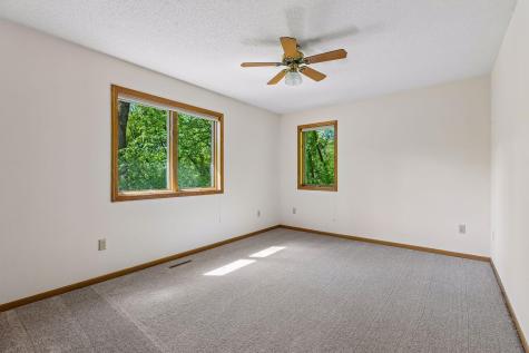 1933 Charlton Street West Saint Paul MN 55118
