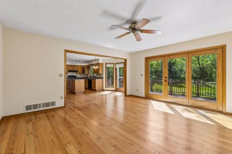 1933 Charlton Street West Saint Paul MN 55118