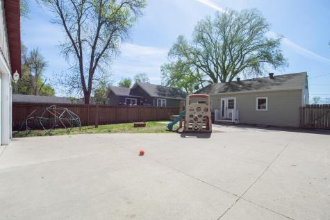 906 14th Street N Moorhead MN 56560