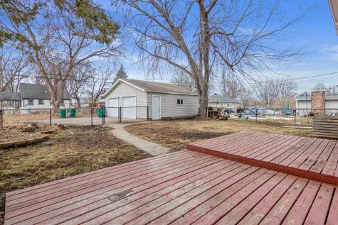 3439 Lee Avenue N Crystal MN 55422
