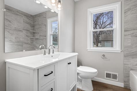 3439 Lee Avenue N Crystal MN 55422