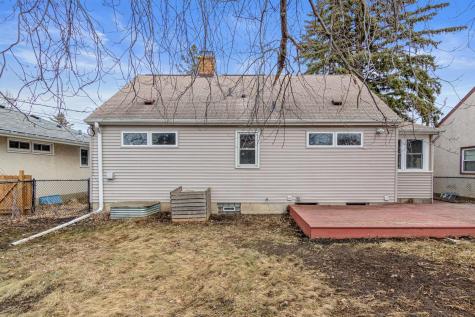 3439 Lee Avenue N Crystal MN 55422