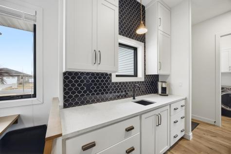 3282 47th Avenue S Fargo ND 58104