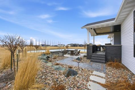 3282 47th Avenue S Fargo ND 58104