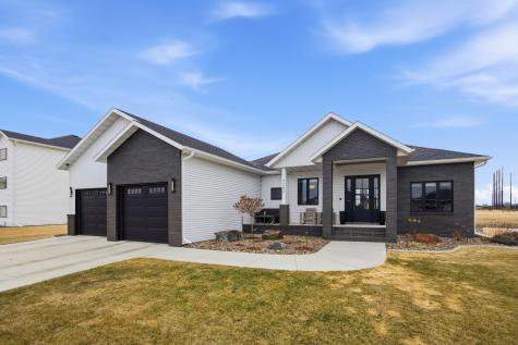 3282 47th Avenue S Fargo ND 58104