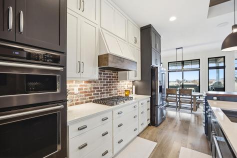 3282 47th Avenue S Fargo ND 58104