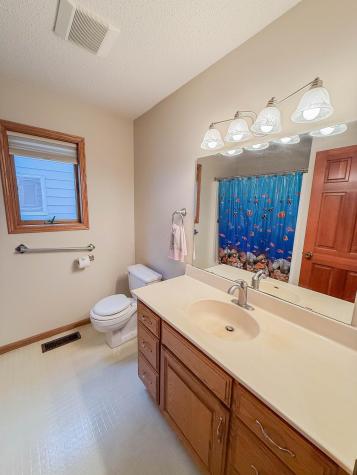 2411 Kenwood Drive SW Willmar MN 56201