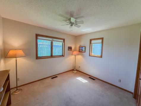 2411 Kenwood Drive SW Willmar MN 56201